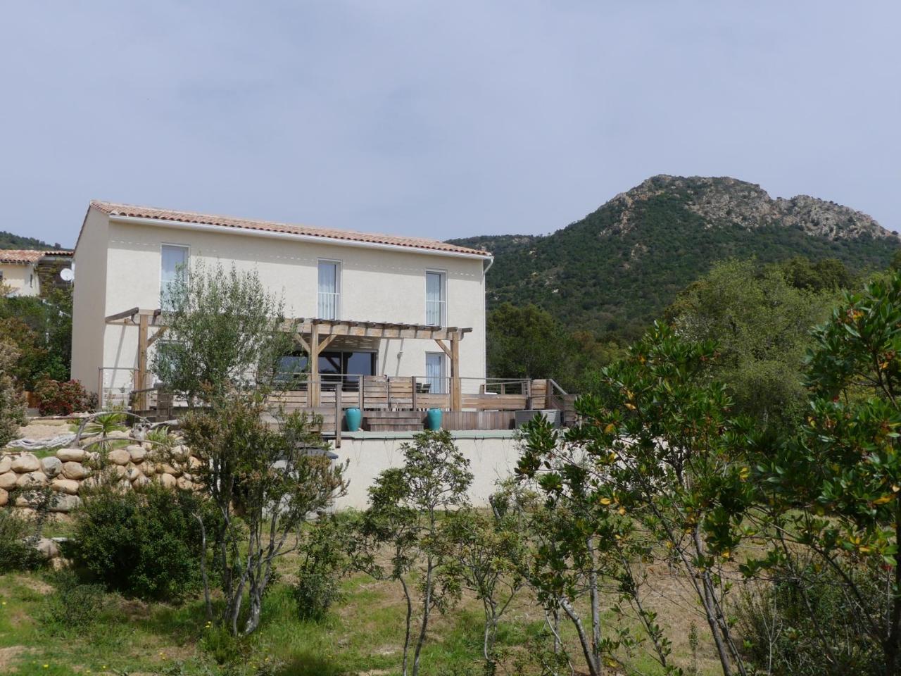 Maison D' Hotes L'Aria Mezzana Сан-Люси дьо Порто-Векио Екстериор снимка